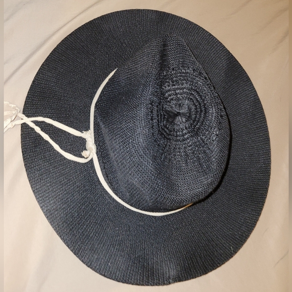 Womans Hat Dou - Picture 3 of 10